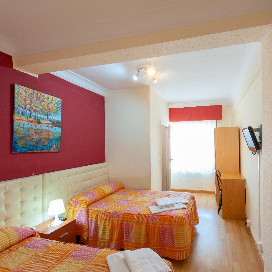 Hostal Manjon Burgo Buitenkant foto