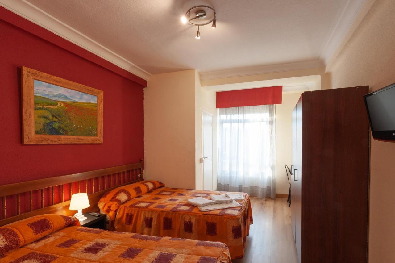 Hostal Manjon Burgo Buitenkant foto